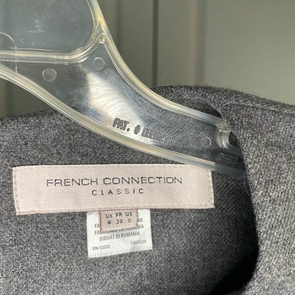 French Connection Classic Women's Sleeveless Sheath Dress (Size 0, Grey/Black) - Picture 3 of 6